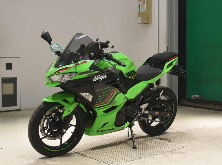 Мотоцикл Kawasaki NINJA400 з пробігом 12349 km