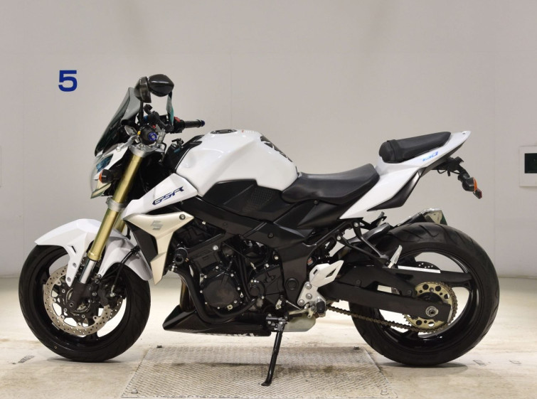 Мотоцикл Suzuki GSR750A з пробігом 47670 km