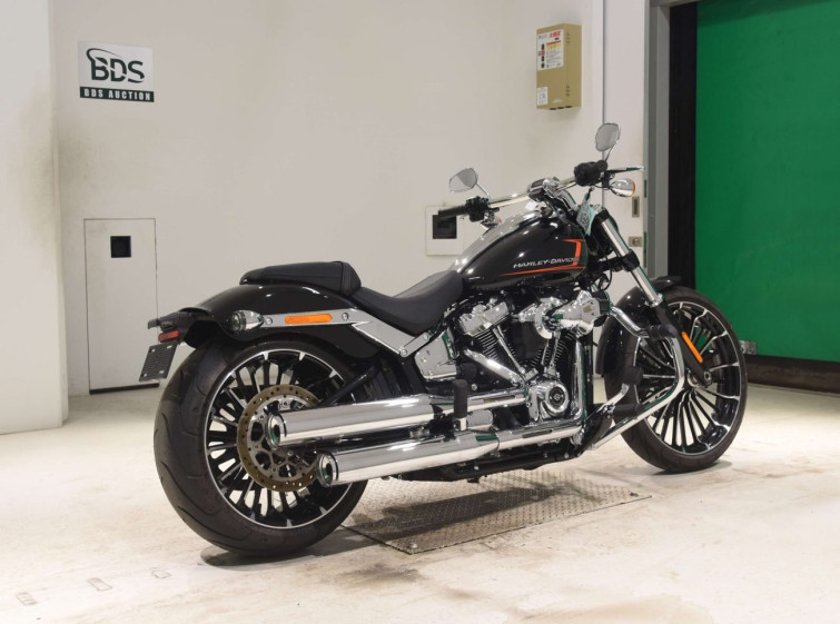 Мотоцикл HD FXBR1920 з пробігом 1137 km