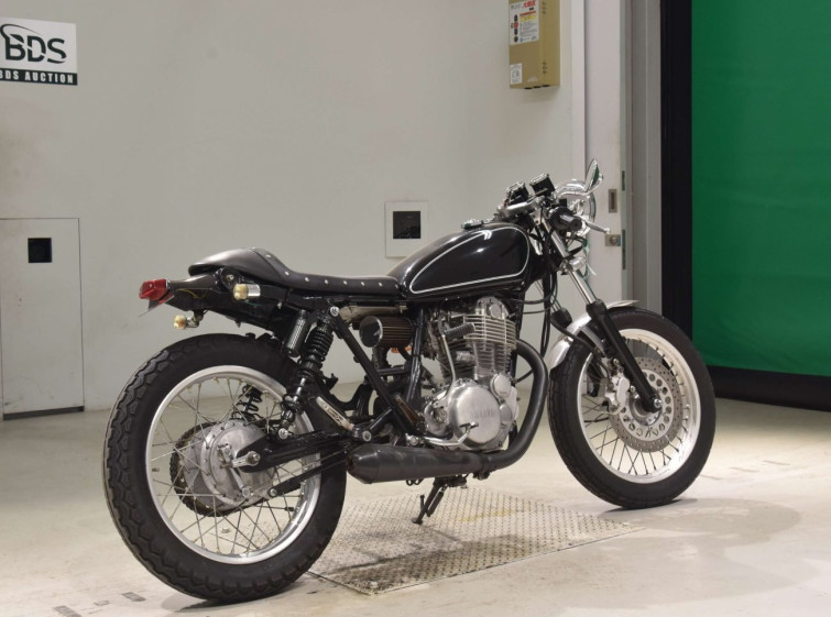 Мотоцикл Yamaha SR400 з пробігом 3576 km