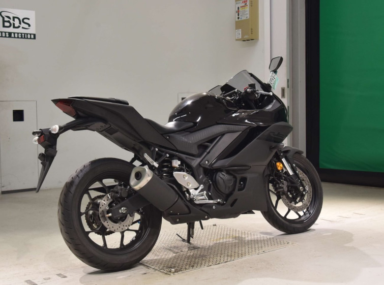 Мотоцикл Yamaha YZF-R3 з пробігом 7835 km