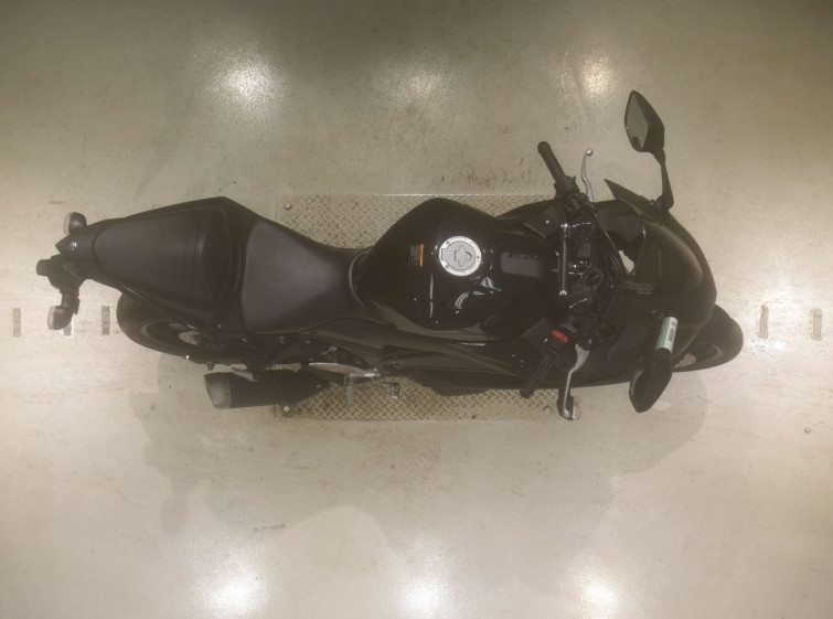 Мотоцикл Yamaha YZF-R3 з пробігом 7835 km