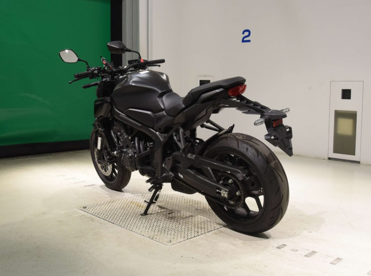 Мотоцикл Honda CB650R з пробігом 2256 km