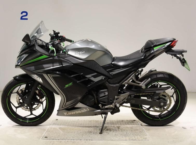 Мотоцикл Kawasaki NINJA250 з пробігом 53000 km