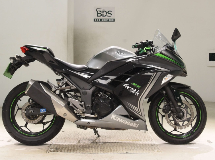 Мотоцикл Kawasaki NINJA250 з пробігом 53000 km