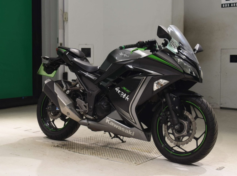 Мотоцикл Kawasaki NINJA250 з пробігом 53000 km
