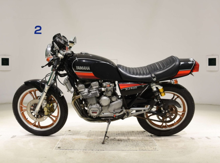 Мотоцикл Yamaha XJ400 с пробегом 16111 km