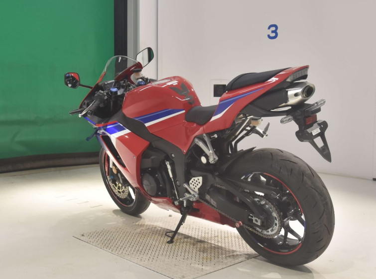 Мотоцикл Honda CBR600RR с пробегом 2359 km