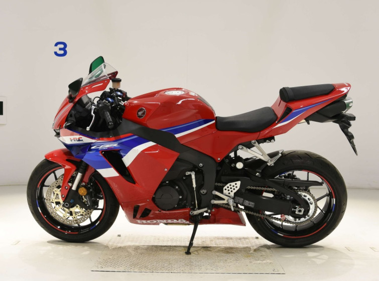 Мотоцикл Honda CBR600RR с пробегом 2359 km