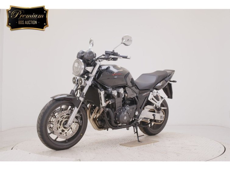 Мотоцикл Honda CB1300SF з пробігом 587 km