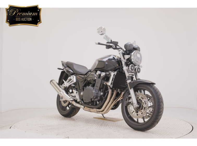 Мотоцикл Honda CB1300SF з пробігом 587 km