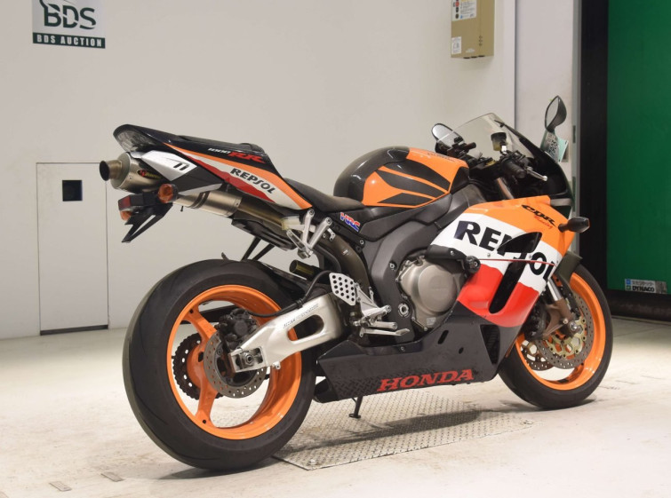 Мотоцикл Honda CBR1000RR с пробегом 25423 km