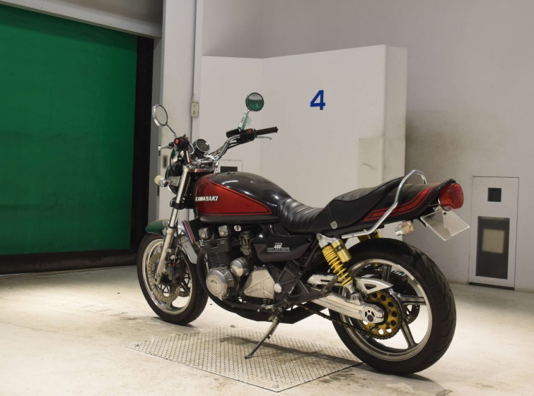 Мотоцикл Kawasaki ZEPHYR400