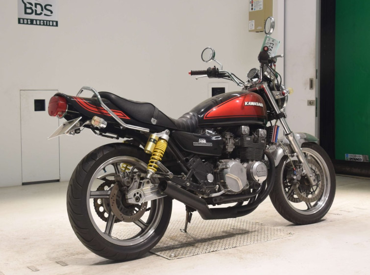 Мотоцикл Kawasaki ZEPHYR400