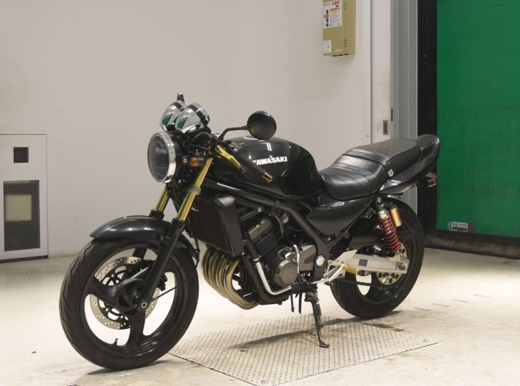 Мотоцикл Kawasaki BALIUS ZR250