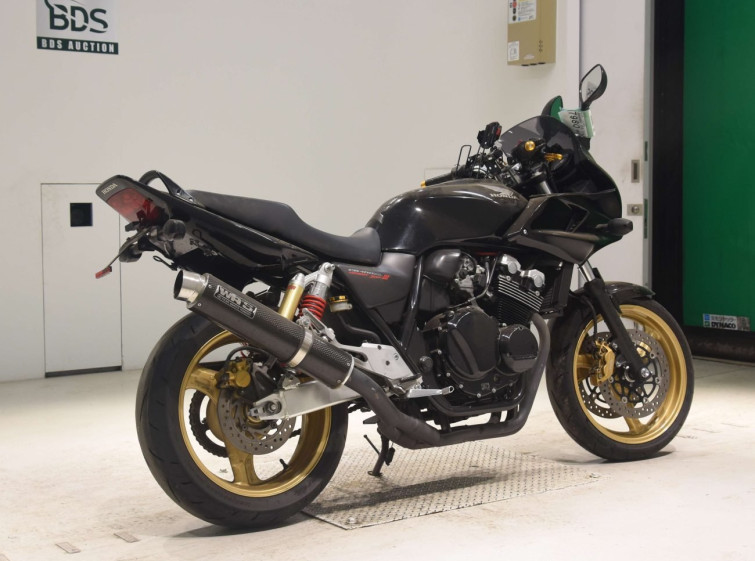 Мотоцикл Honda CB400SFV BOLDOR