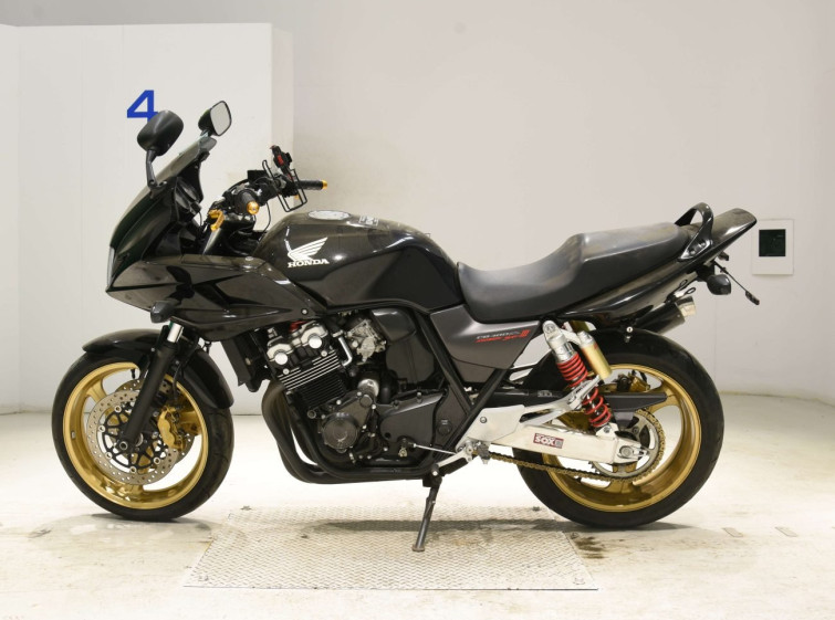 Мотоцикл Honda CB400SFV BOLDOR