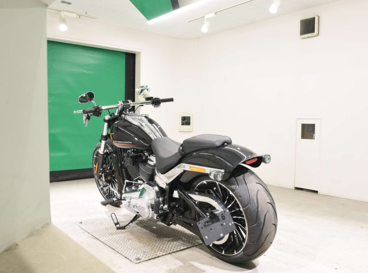 Мотоцикл HD FXBR1920 з пробігом 425 km