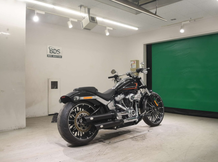 Мотоцикл HD FXBR1920 з пробігом 425 km