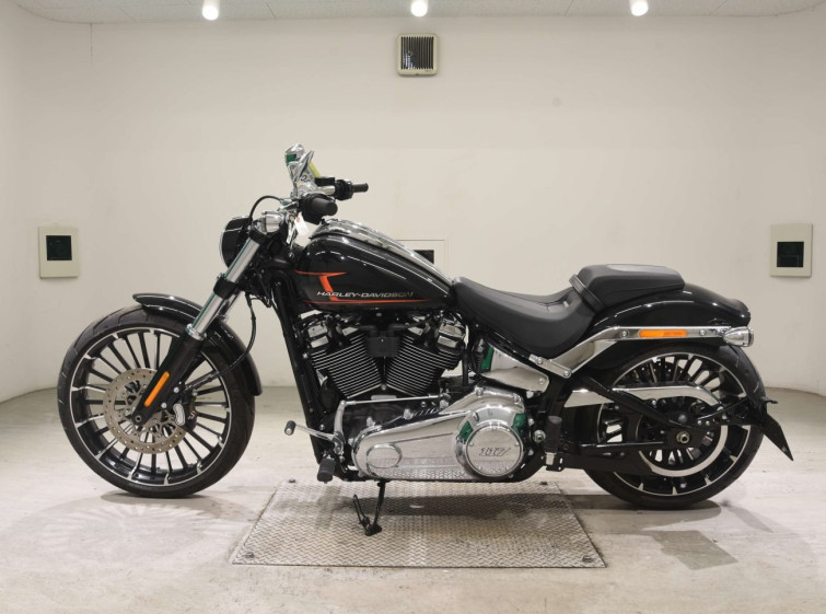 Мотоцикл HD FXBR1920 з пробігом 425 km