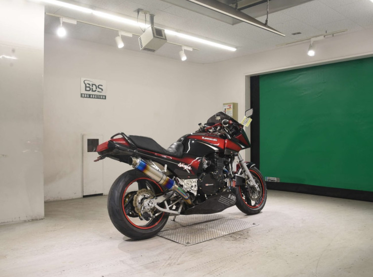 Мотоцикл Kawasaki GPZ900R с пробегом 13516 km