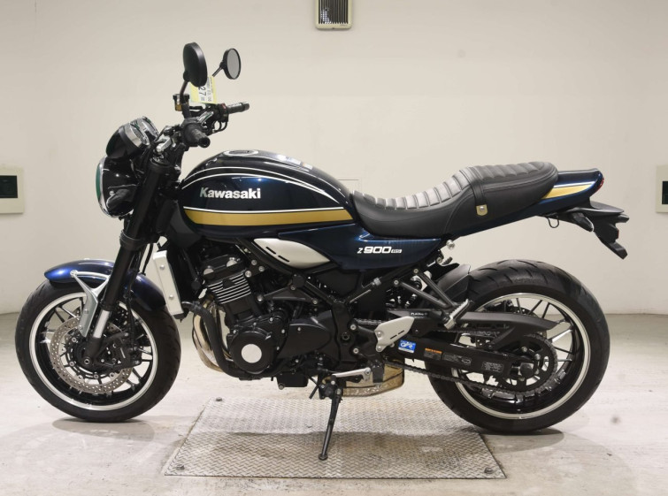Мотоцикл Kawasaki Z900RS з пробігом 672 km