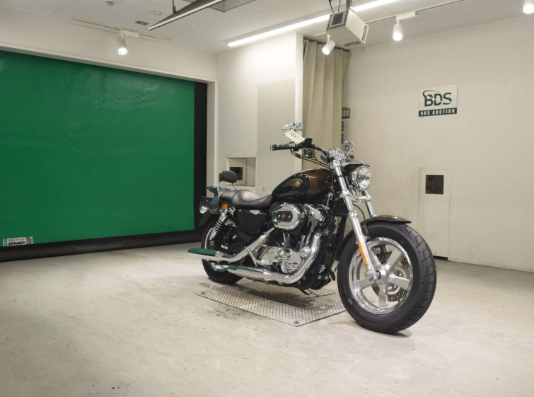 Мотоцикл HD SPORTSTER CUSTOM XL1200C з пробігом 15215 km