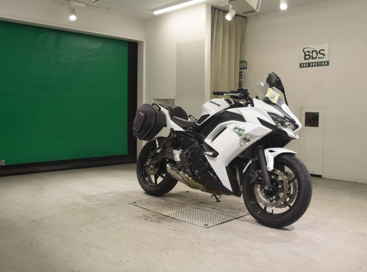 Мотоцикл Kawasaki NINJA650A з пробігом 2682 km
