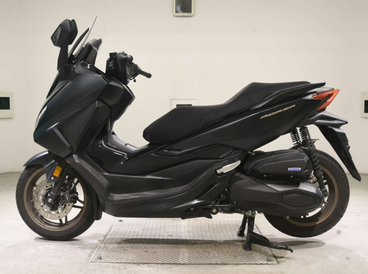 Мотоцикл Honda FORZA-6 с пробегом 9325 km