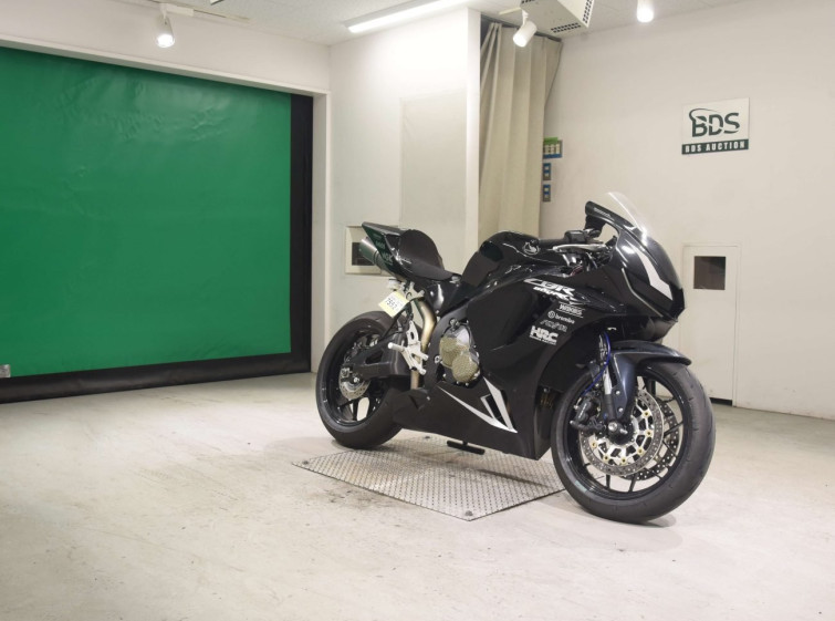 Мотоцикл Honda CBR600RR с пробегом 325 km