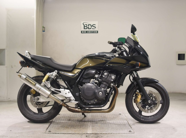 Мотоцикл Honda CB400SFV BOLDOR