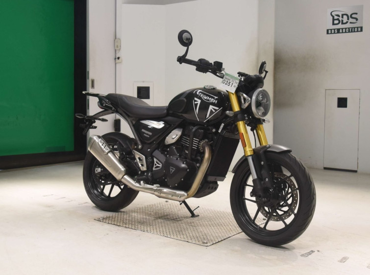 Мотоцикл Triumph speed 400 с пробегом 3632 km
