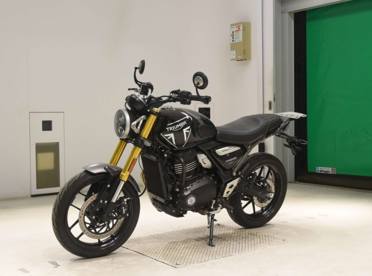 Мотоцикл Triumph speed 400 с пробегом 3632 km