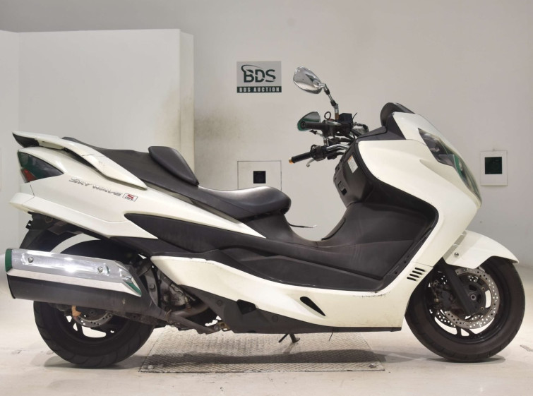 Мотоцикл Suzuki SKYWAVE 400S
