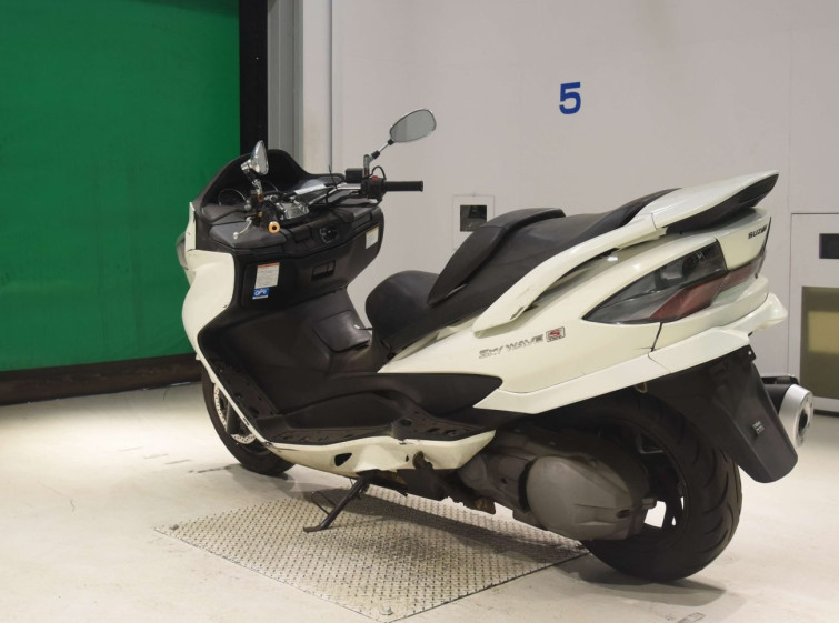 Мотоцикл Suzuki SKYWAVE 400S