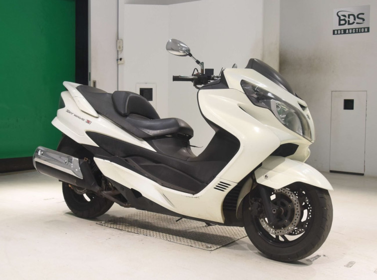 Мотоцикл Suzuki SKYWAVE 400S