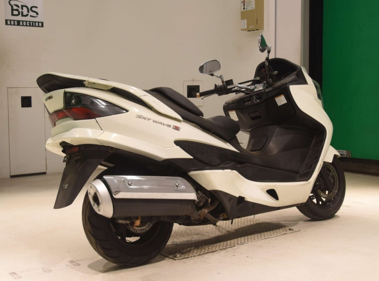 Мотоцикл Suzuki SKYWAVE 400S