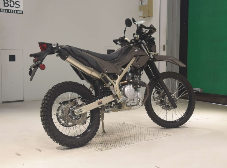 Мотоцикл Kawasaki KLX230 SHERPA з пробігом 979 km