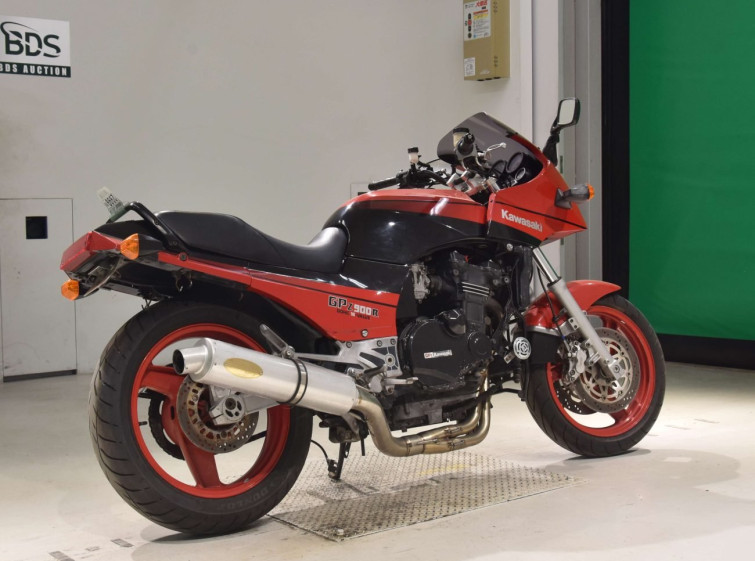 Мотоцикл Kawasaki GPZ900R с пробегом 32885 km