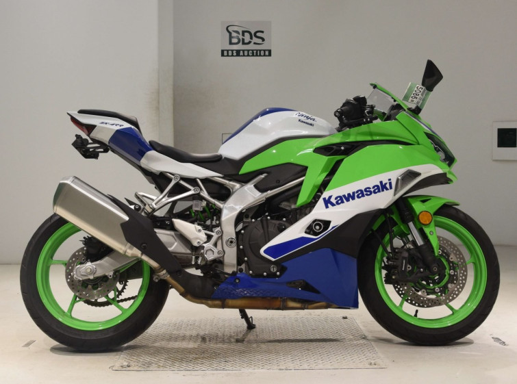 Мотоцикл Kawasaki ZX-4RR з пробігом 10265 km