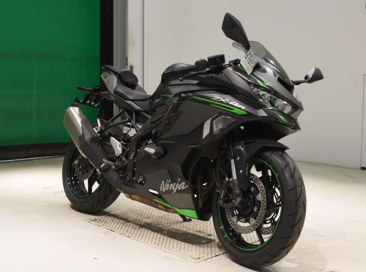 Мотоцикл Kawasaki ZX-4R SE с пробегом 10613 km