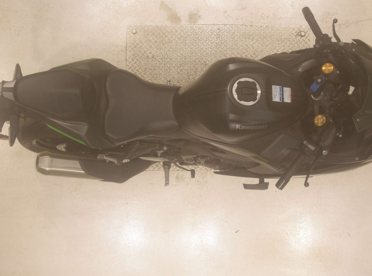 Мотоцикл Kawasaki ZX-4R SE с пробегом 10613 km