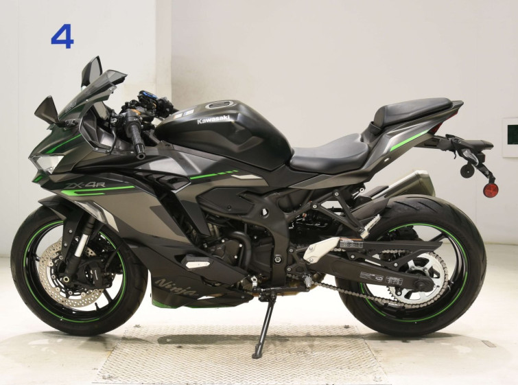 Мотоцикл Kawasaki ZX-4R SE с пробегом 10613 km