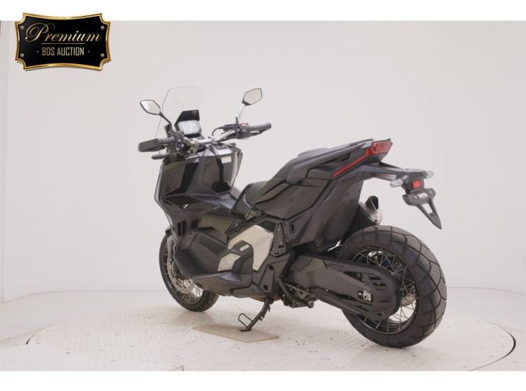Мотоцикл Honda X-ADV750-2 з пробігом 7377 km