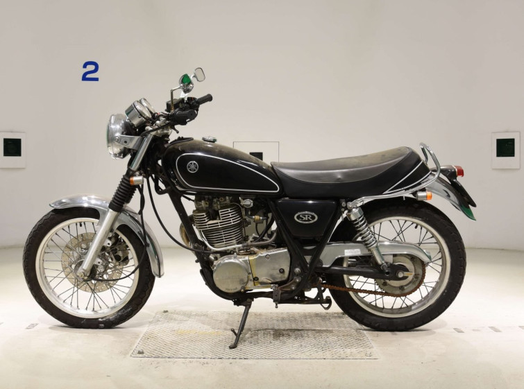 Мотоцикл Yamaha SR400 с пробегом 30580 km
