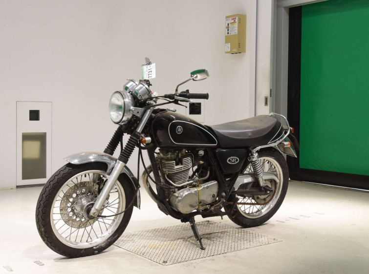 Мотоцикл Yamaha SR400 с пробегом 30580 km