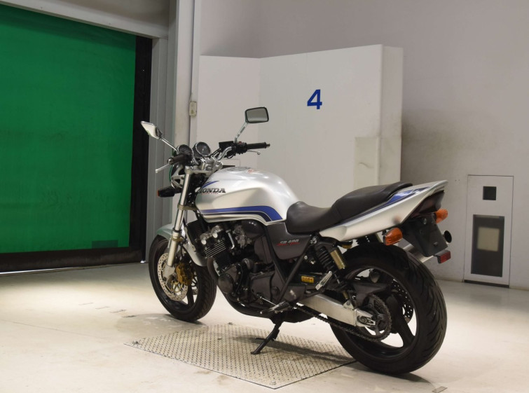 Мотоцикл Honda CB400SFV з пробігом 77113 km