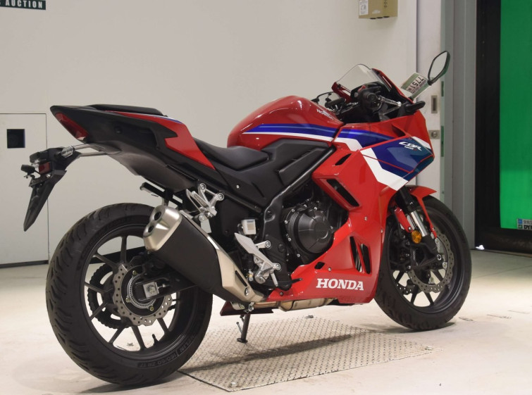 Мотоцикл Honda CBR400R-3 з пробігом 1563 km