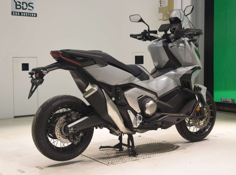 Мотоцикл Honda X-ADV750-2 з пробігом 22310 km