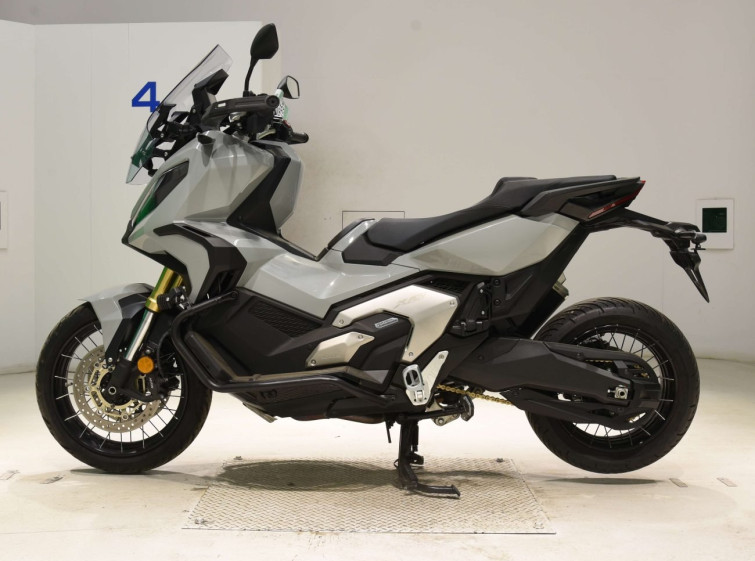 Мотоцикл Honda X-ADV750-2 з пробігом 22310 km